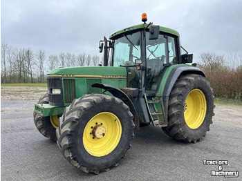 Traktor JOHN DEERE 6800