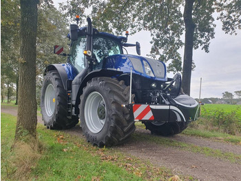 Traktor NEW HOLLAND T7