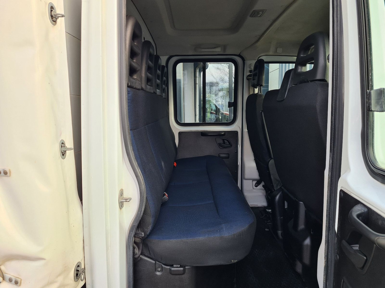 Lizing IVECO Daily 35 C15 Doka Curtain side IVECO Daily 35 C15 Doka Curtain side: slika 10
