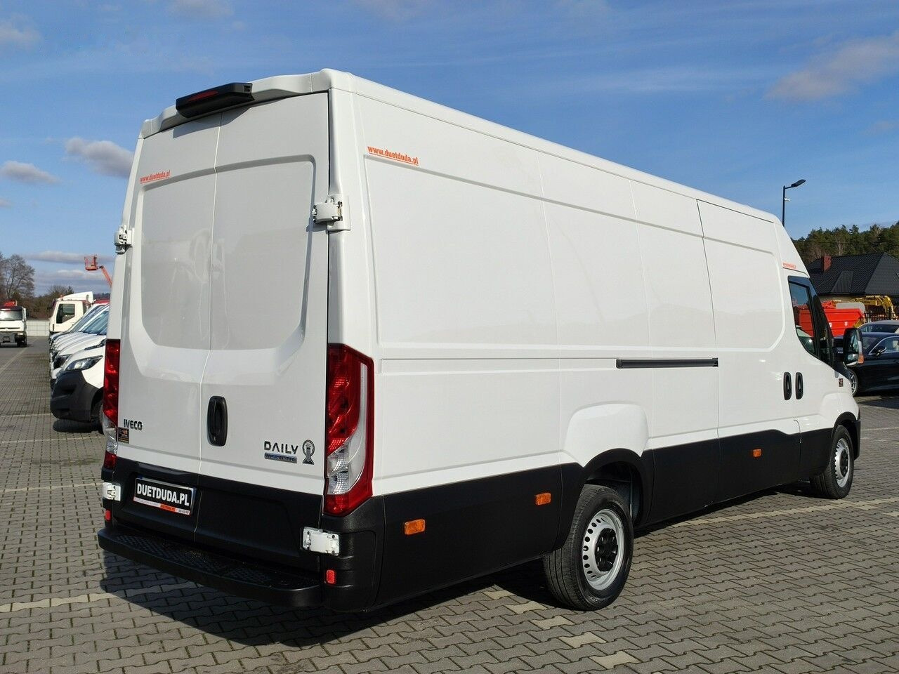 Lizing IVECO Daily 35 S17 IVECO Daily 35 S17: slika 9
