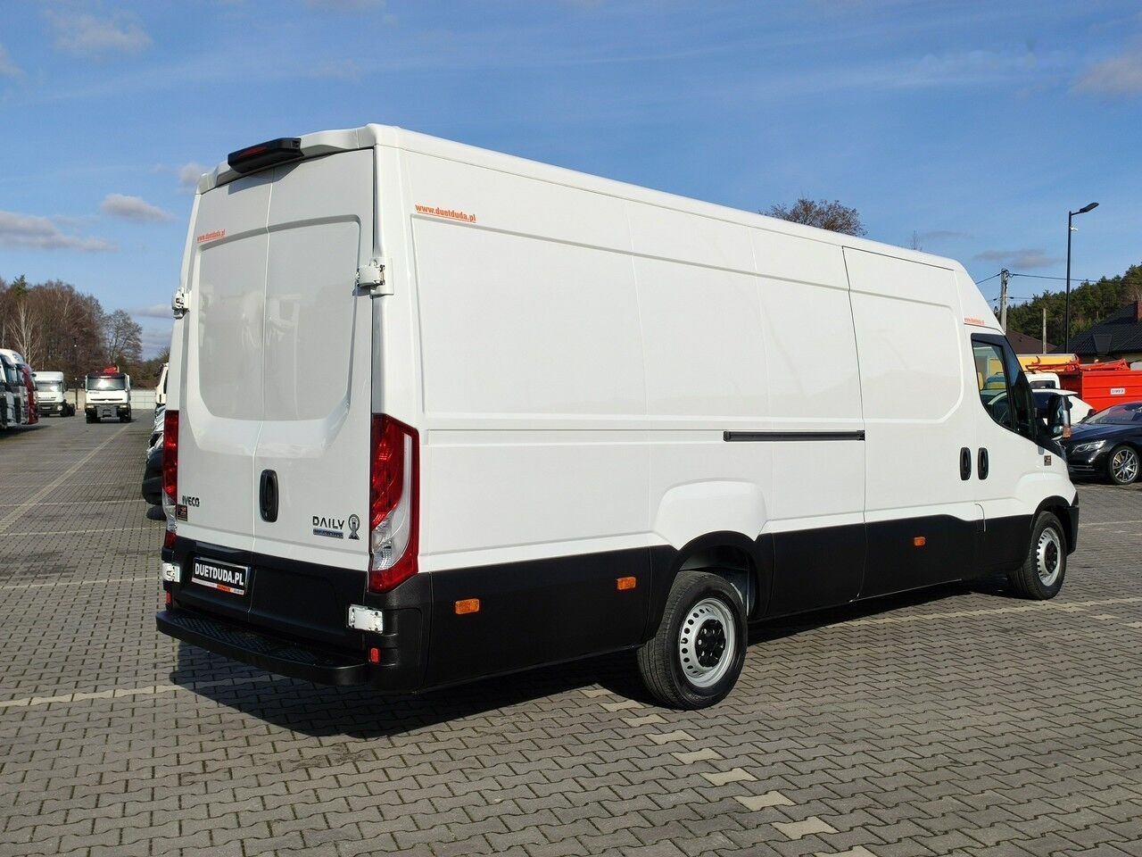 Lizing IVECO Daily 35 S17 IVECO Daily 35 S17: slika 11