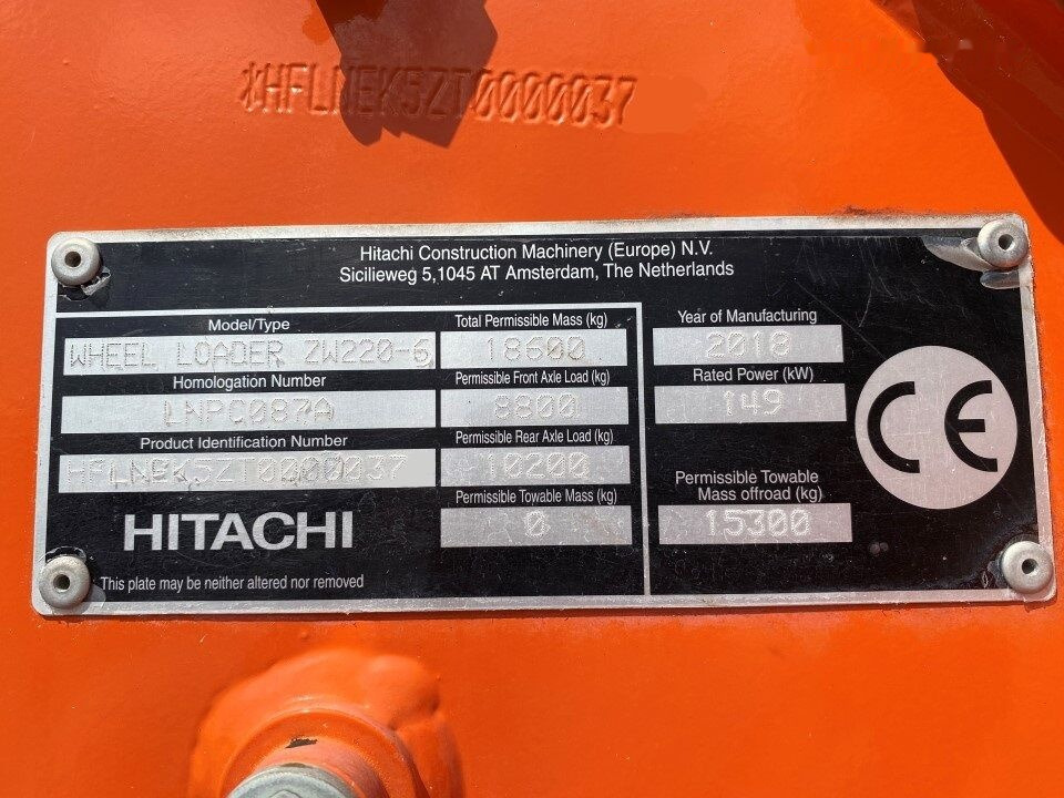 Utovarivač točkaš Hitachi ZW220-6: slika 28