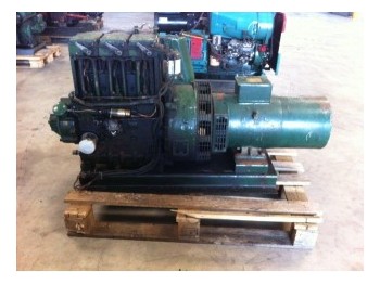 Set generatora Lister Petter 3 cylinder 15 kVA | DPX-1247: slika 1