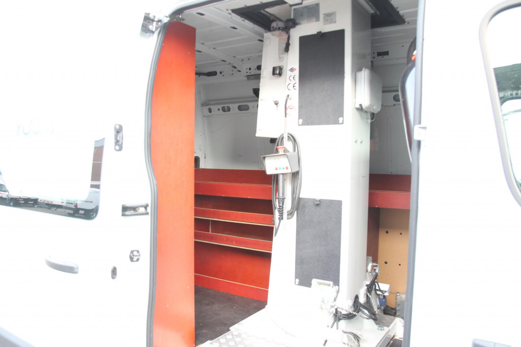 Vazdušna platforma montirana na kamion Renault Master  125 dci Versalift ETL32  11m Klima 313h: slika 14