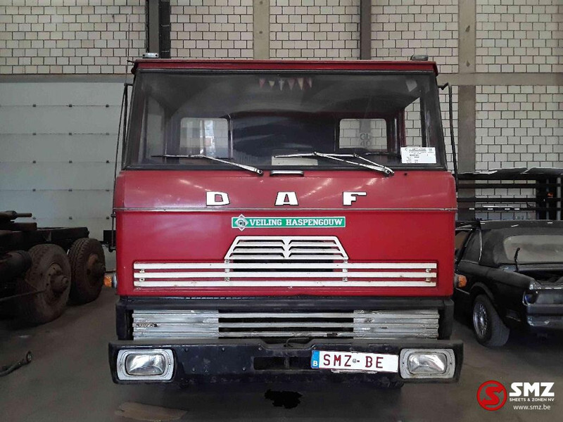 Kamion sa tovarnim sandukom DAF 1600 1 hand +main: slika 2