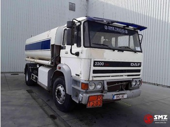 Kamion cisterna DAF 2300: slika 1