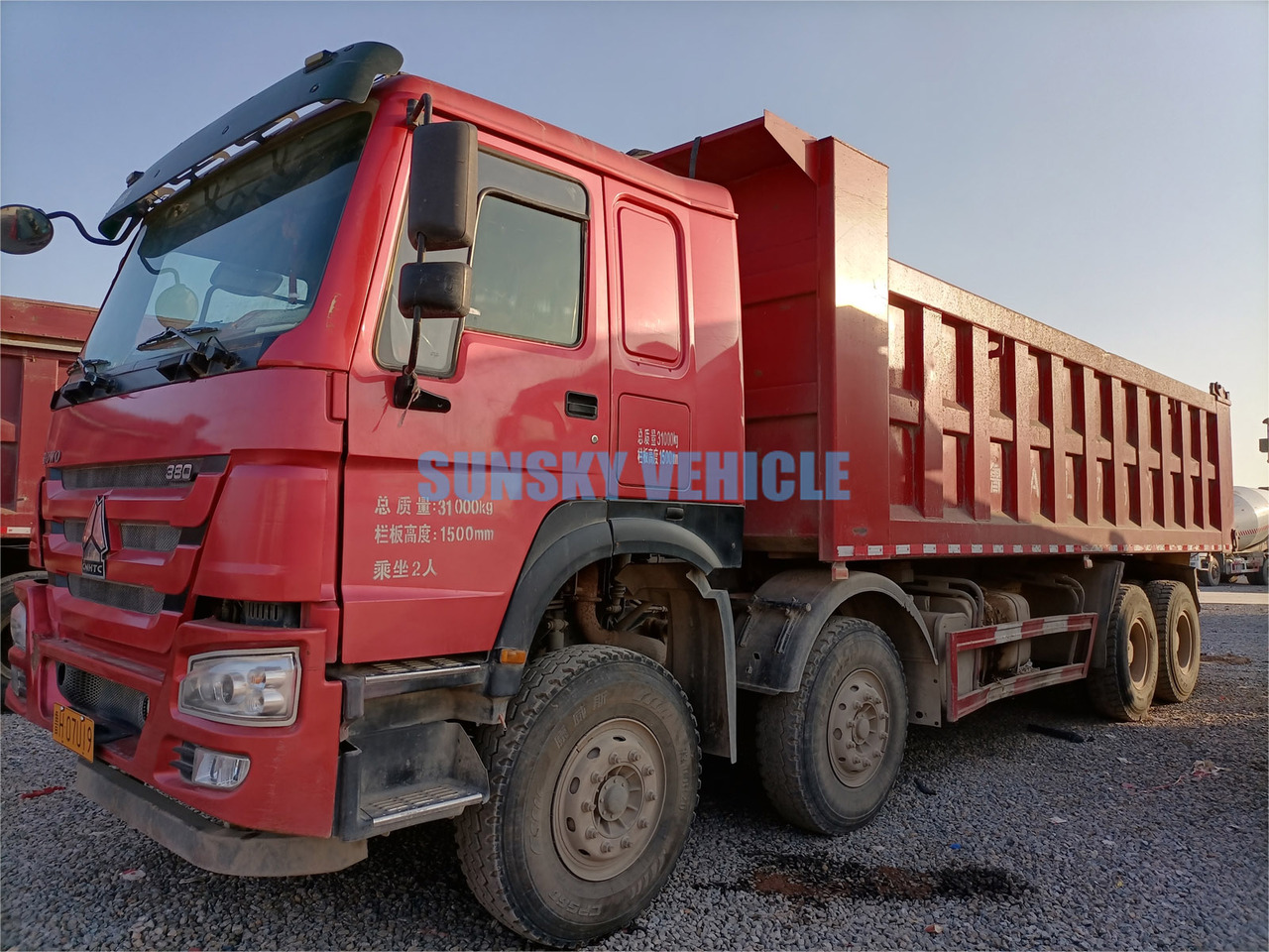 Istovarivač za prevoz glomaznih materijala HOWO 8x4 NX430 Dump Truck: slika 10