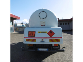 IVECO 120.22 - Kamion cisterna: slika 3