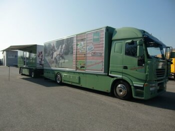 Kamion za prevoz stoke Iveco Stralis Spezialkraftwagen Pferdetransport: slika 1