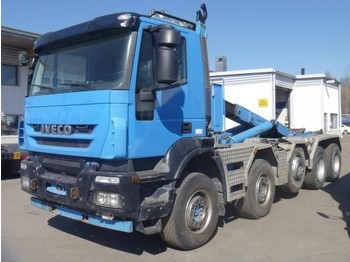 Kamion sa hidrauličnom kukom Iveco Trakker 410 t 50 10x4: slika 1