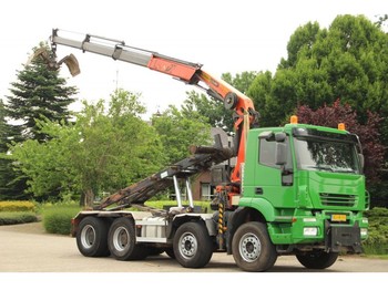 Kamion sa kablovskim sistemom, Kamion sa dizalicom Iveco Trakker 8x4 KRAAN/KABEL!: slika 1