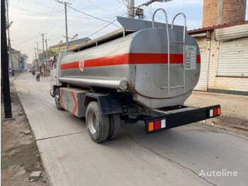 Kamion cisterna za prevoz goriva JMC 4x2 drive fuel tank truck 5 tons: slika 4