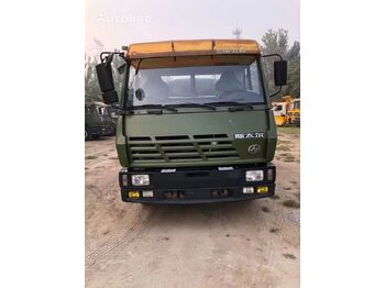 HONGYAN 4x2 drive 12 tons fuel tank - kamion cisterna