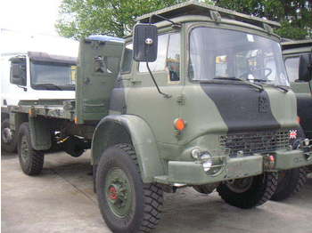  BEDFORD 4x4 chassis-cabine - Kamion sa golom šasijom i zatvorenom kabinom