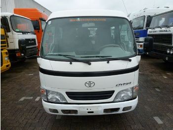 Toyota DYNA 100 - Kamion sa tovarnim sandukom
