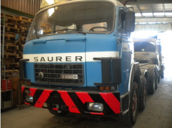 SAURER BERNA D4 KT-B - Kamion za prevoz kontejnera/ Kamion sa promenjivim sandukom