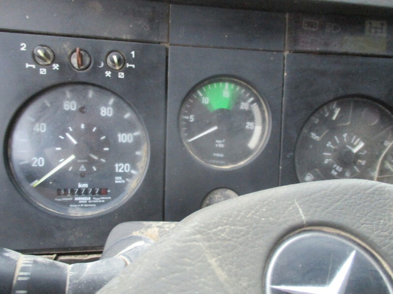 Kamion sa golom šasijom i zatvorenom kabinom Mercedes-Benz 2426 , V8 , 6x4 , Manual , Spring Suspension: slika 8