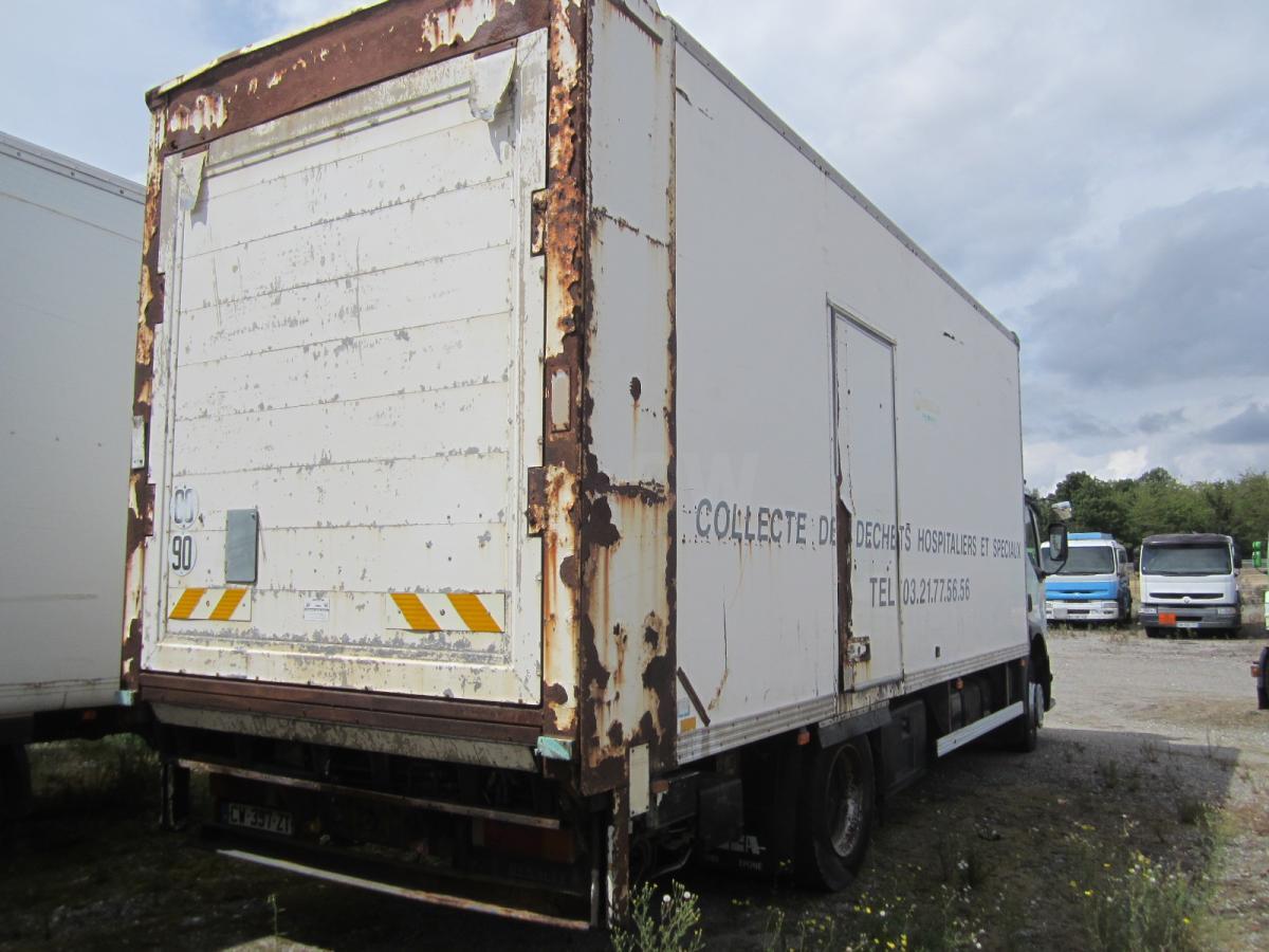 Kamion sa zatvorenim sandukom Renault Midlum 220 DCI: slika 2
