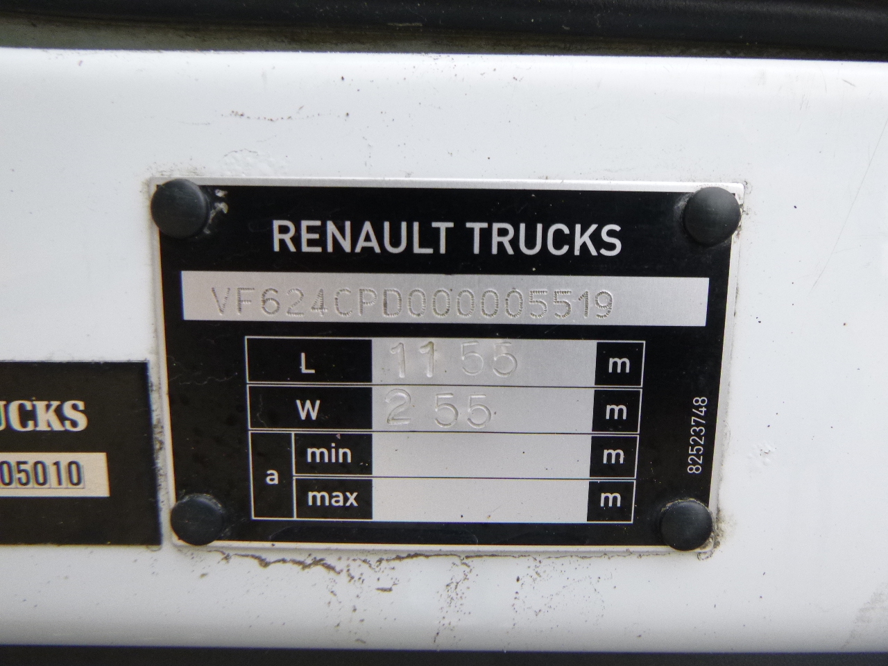 Kamion sa tovarnim sandukom, Kamion sa dizalicom Renault Premium 380 dxi 6x2 RHD + HMF 2620-K4: slika 35