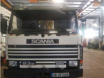 Kamion sa tovarnim sandukom Scania P93: slika 1