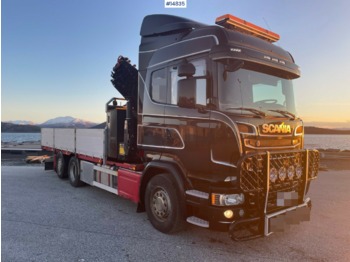 Kamion sa tovarnim sandukom, Kamion sa dizalicom Scania R580: slika 1