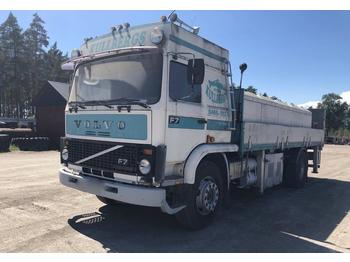 Kamion za prevoz stoke Volvo F7 4X2: slika 1