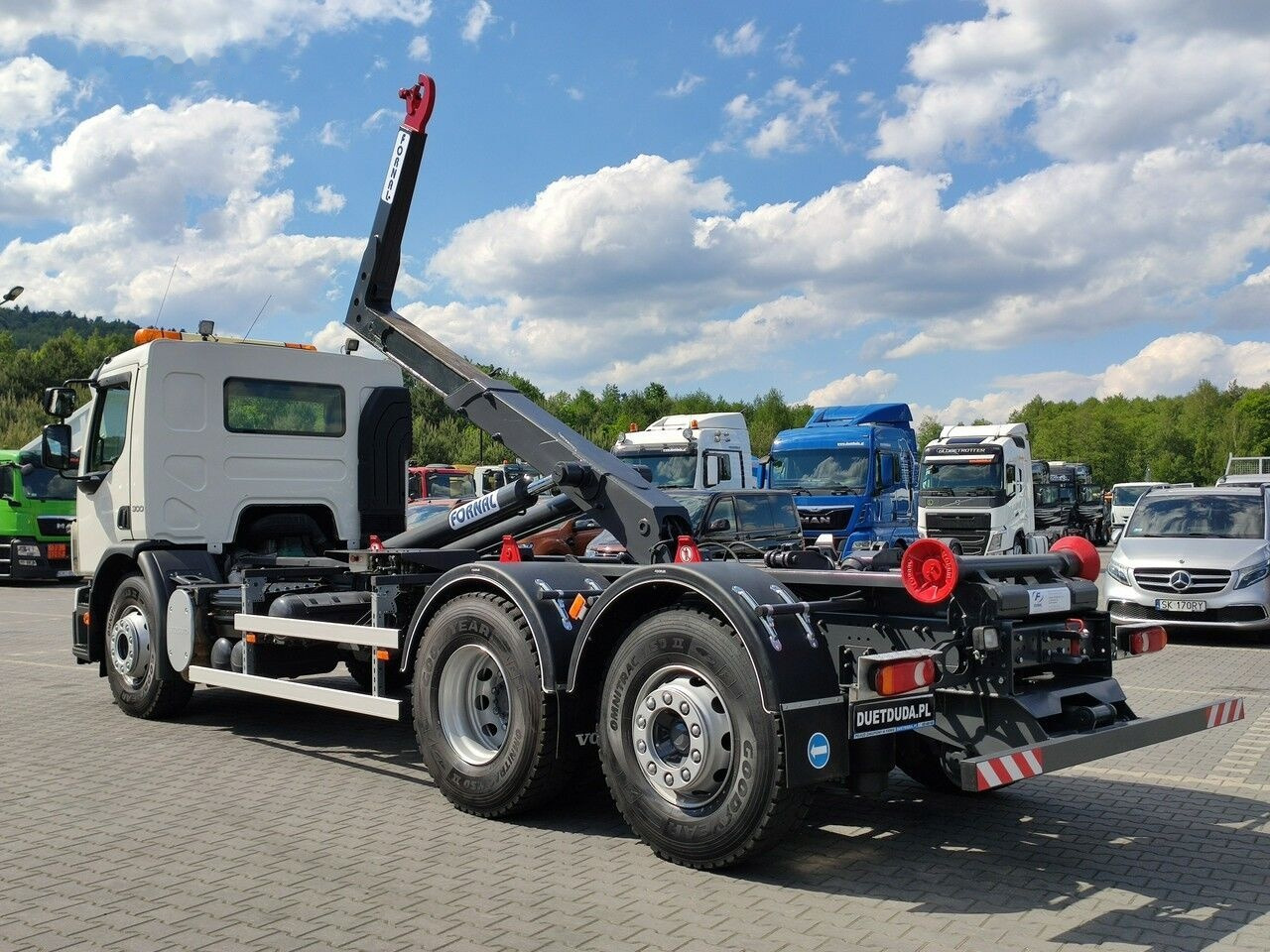 Kamion sa hidrauličnom kukom Volvo FE 26.300: slika 14
