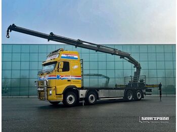 Kamion sa tovarnim sandukom, Kamion sa dizalicom Volvo FH 13.500 8X2R FAL16.0 RADT-A8: slika 1