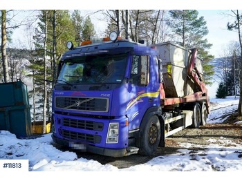 Kamion za utovaranje kontejnera Volvo FM12: slika 1
