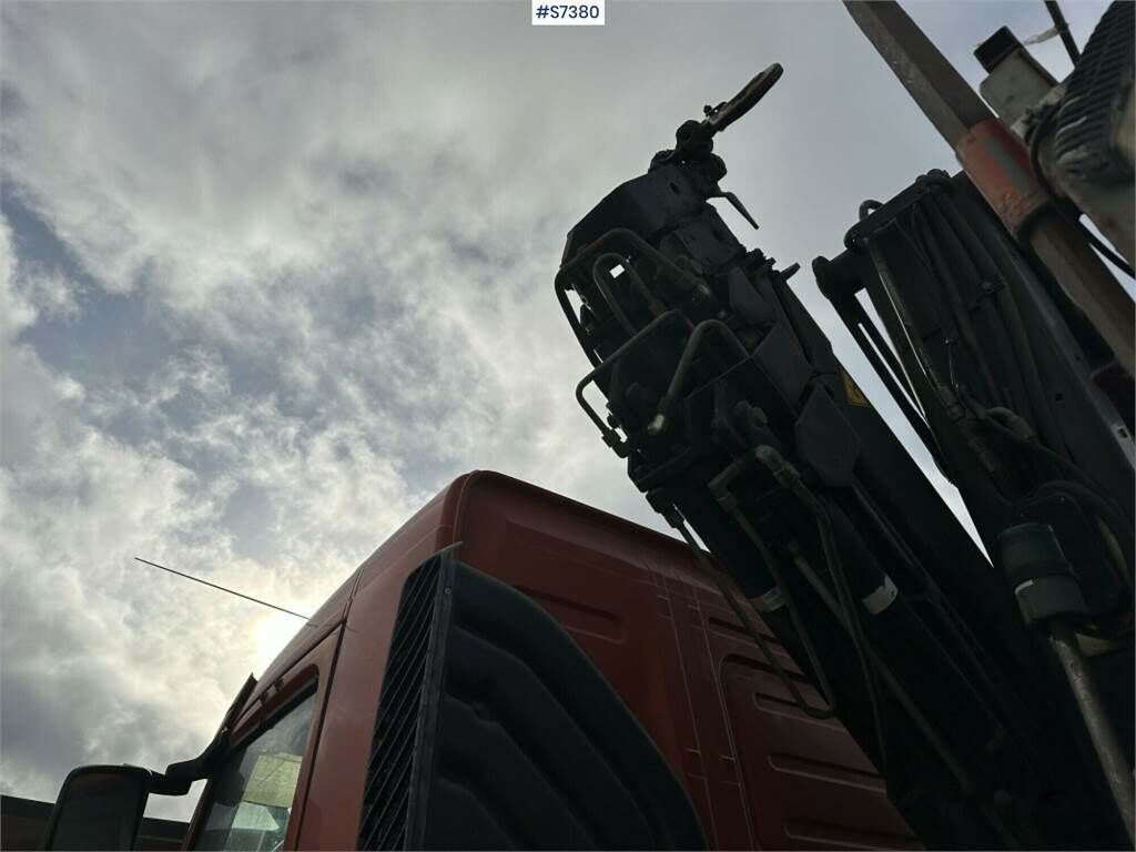 Kamion sa tovarnim sandukom, Kamion sa dizalicom Volvo FM9: slika 31