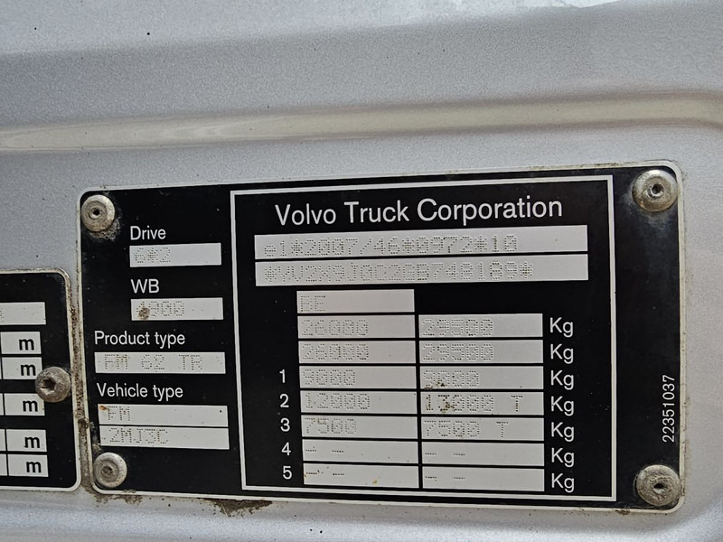 Kamion sa ceradom Volvo FM 330 6x2*4 / TAIL LIFT / KOOIAAP / TRUCK MOUNTED FORKLIFT: slika 18