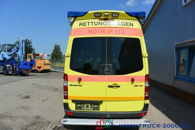 Vozilo hitne pomoći Mercedes-Benz Sprinter 316 RTW Ambulance Mobile Delfis Rettung: slika 2