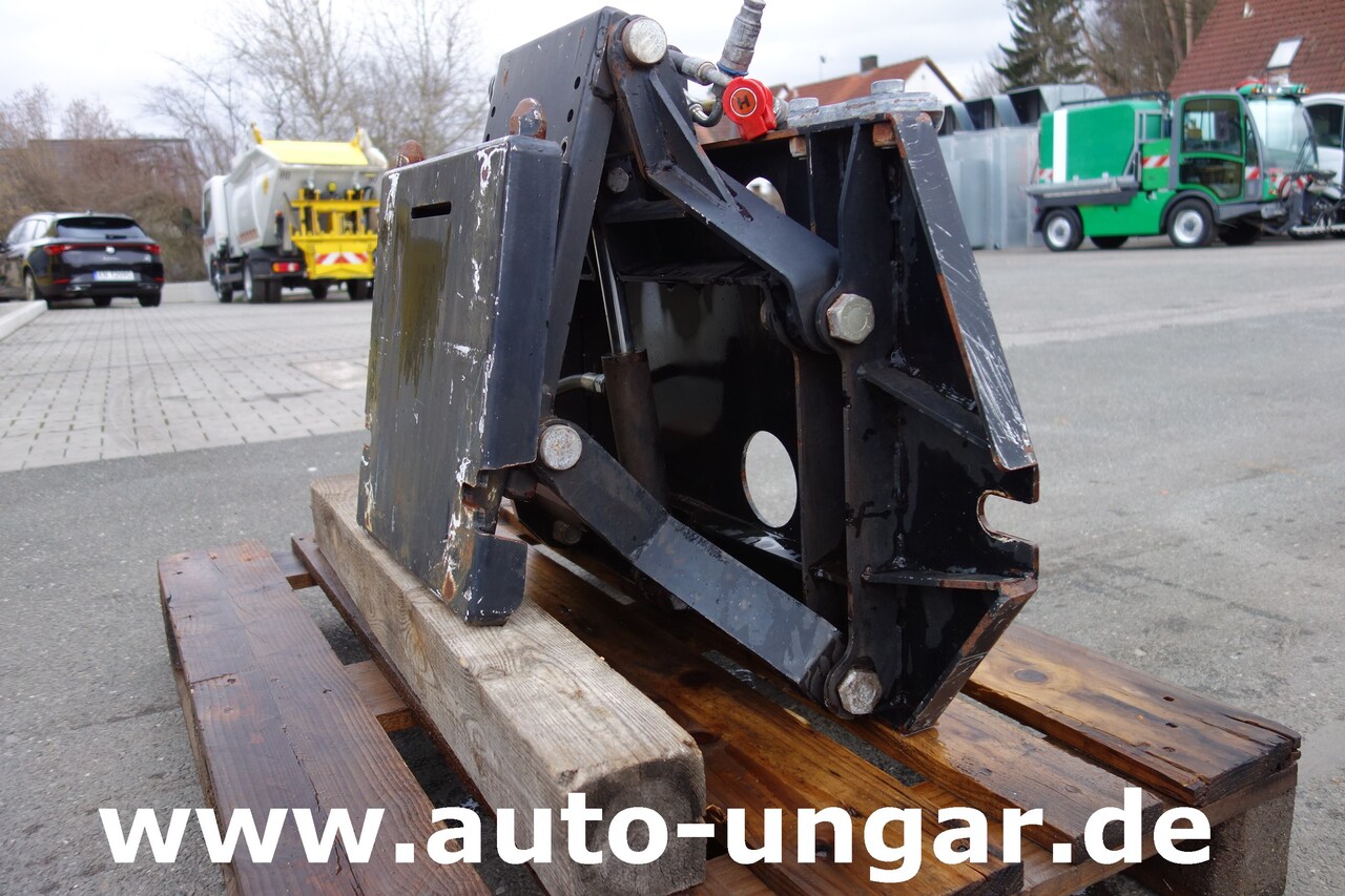 Komunalni traktor Unimog Multicar Frontanbau Adapterplatte Frontkraftheber Unimog-Multicar: slika 4