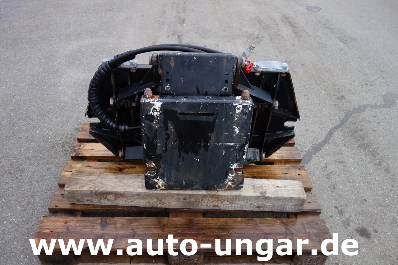 Komunalni traktor Unimog Multicar Frontanbau Adapterplatte Frontkraftheber Unimog-Multicar: slika 2