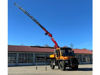 Korisno/ Posebno vozilo UNIMOG U400