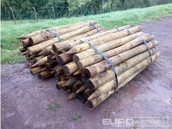 Poljoprivredna mašina Bundle of Timber Posts (2 of): slika 1
