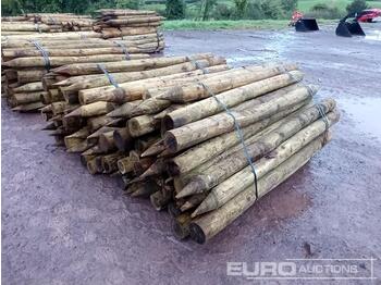 Poljoprivredna mašina Bundle of Timber Posts (2 of): slika 1