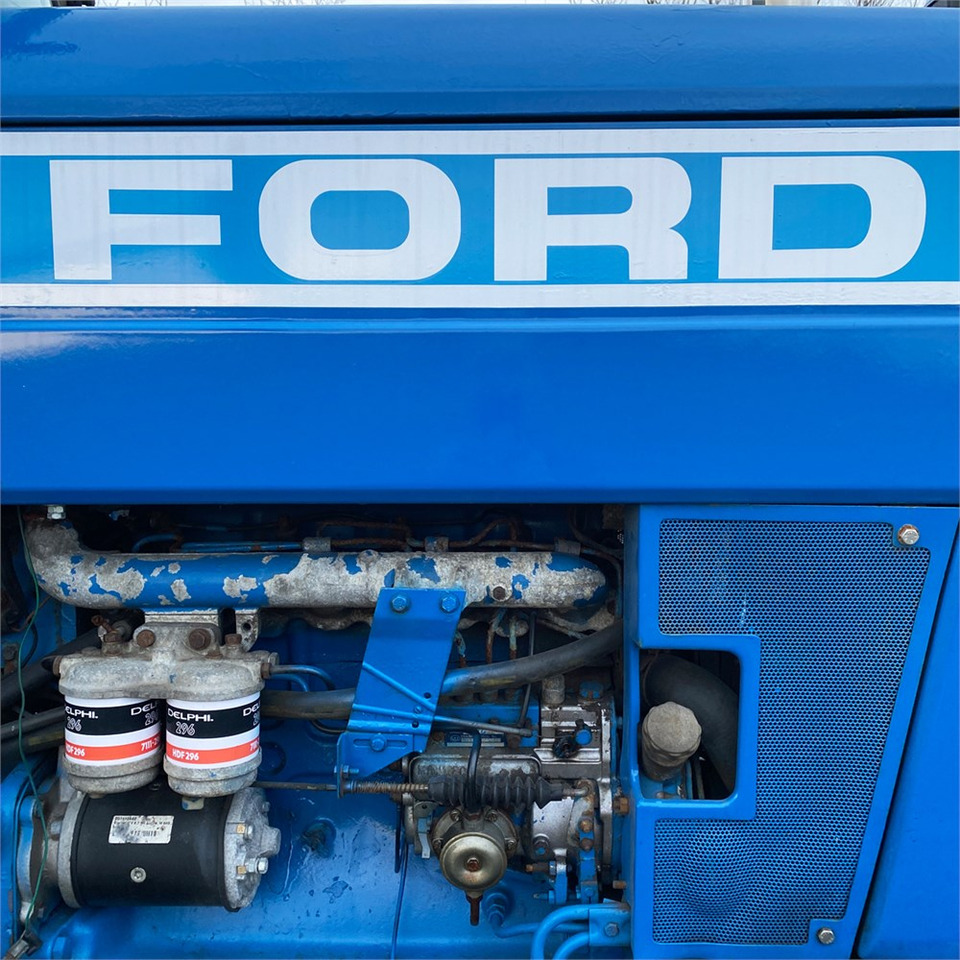 Traktor Ford 7710: slika 28