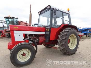 Traktor International 844s: slika 1