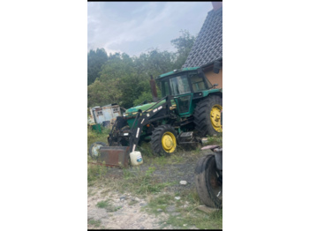 Traktor John deere 3040 z ładowaczem: slika 1