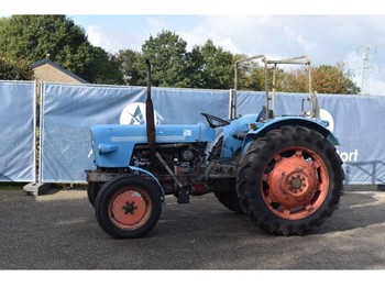 Mali traktor Massey Ferguson Eiher 3353: slika 1