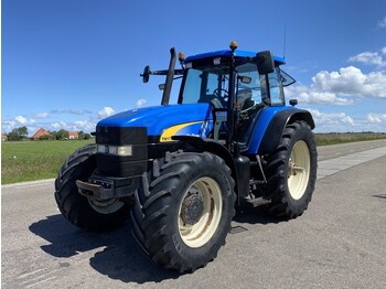 Traktor New Holland TM 175: slika 1