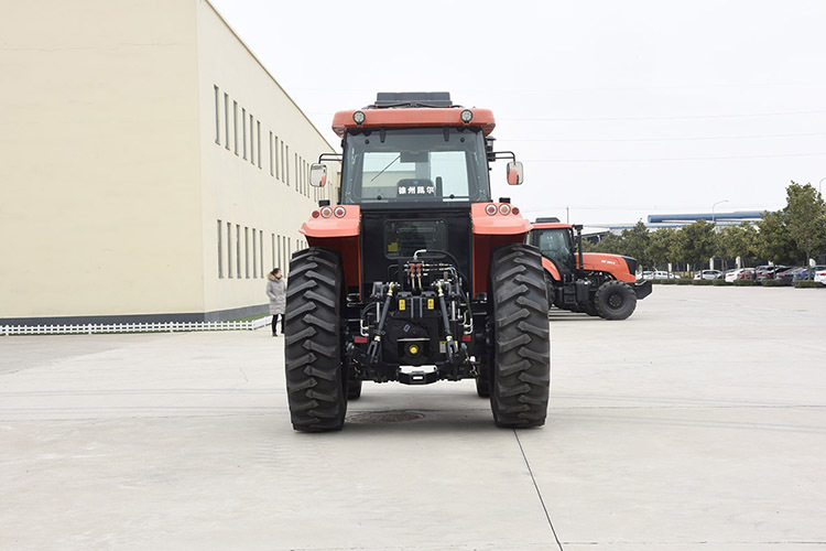 Novu Traktor XCMG Factory KAT1204 Farm Tractor 4x4 Agriculture Machinery Tractors for Sale Price: slika 4