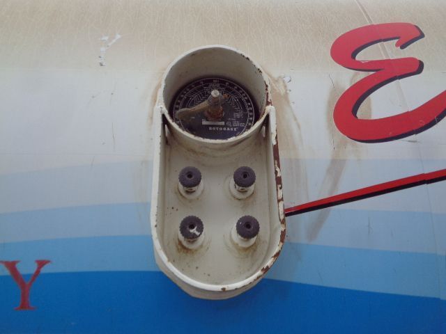 Poluprikolica cisterna za prevoz goriva Diversen Isisan 45M3: slika 8