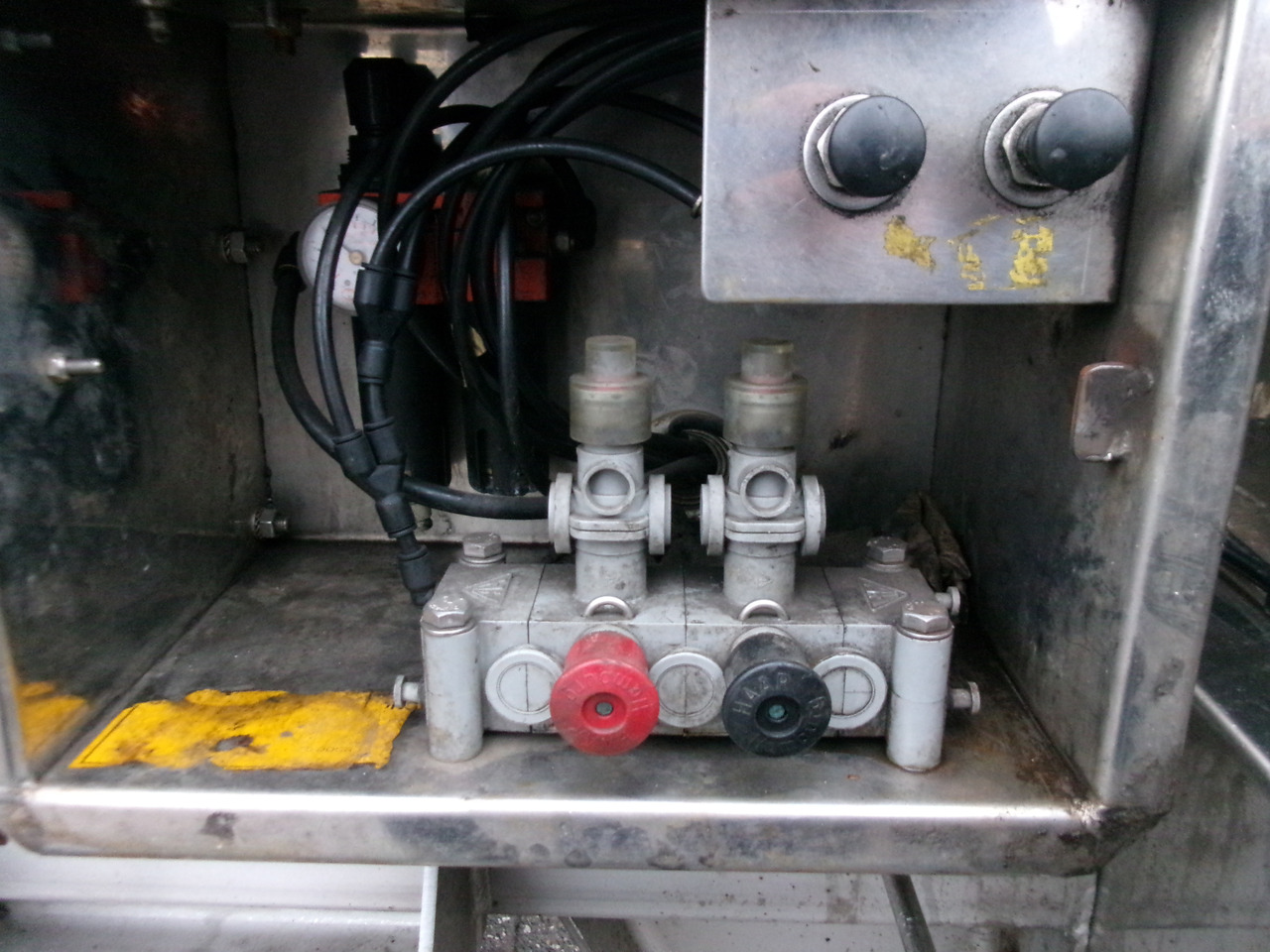 Poluprikolica cisterna za prevoz hemikalija L.A.G. Chemical tank inox L4BH 30 m3 / 1 comp + pump: slika 14