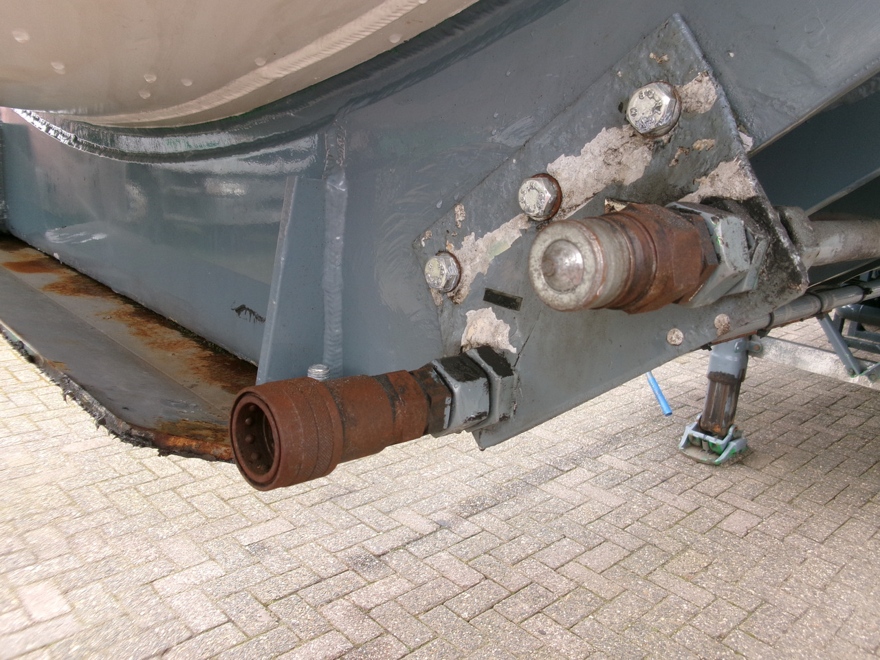 Poluprikolica cisterna za prevoz goriva L.A.G. Fuel tank alu 44.5 m3 / 6 comp + pump: slika 9