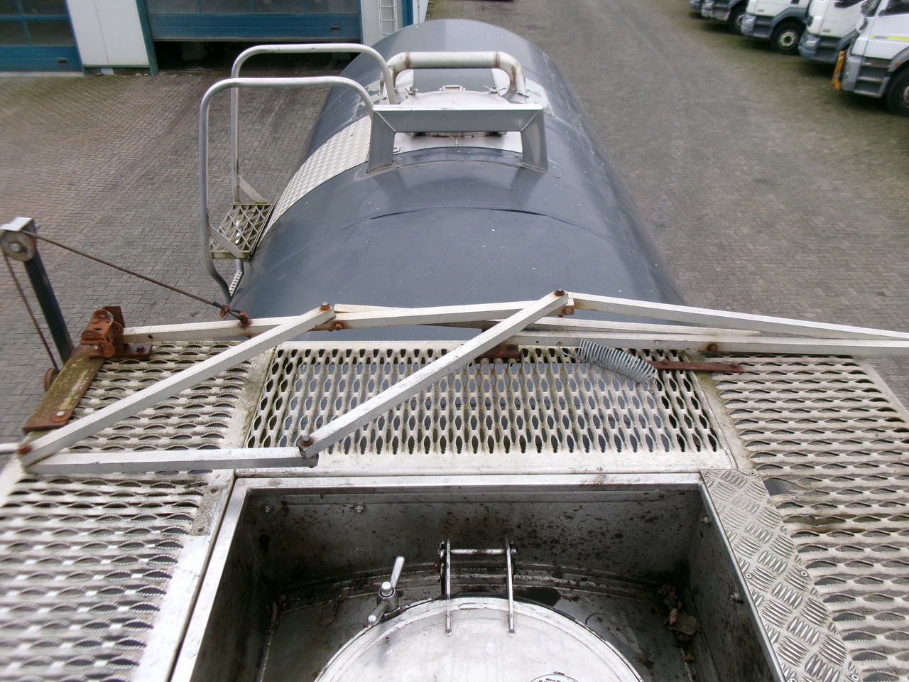Poluprikolica cisterna za prevoz hemikalija Magyar Chemical tank inox 37.4 m3 / 1 comp / ADR 30/11/2023: slika 10