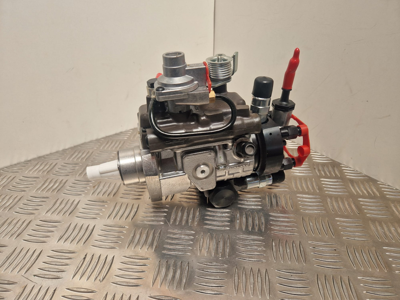 Motor i delovi za Građevinska mašina 320/06932 12V injection pump 93kw 9323A283G Delphi: slika 2