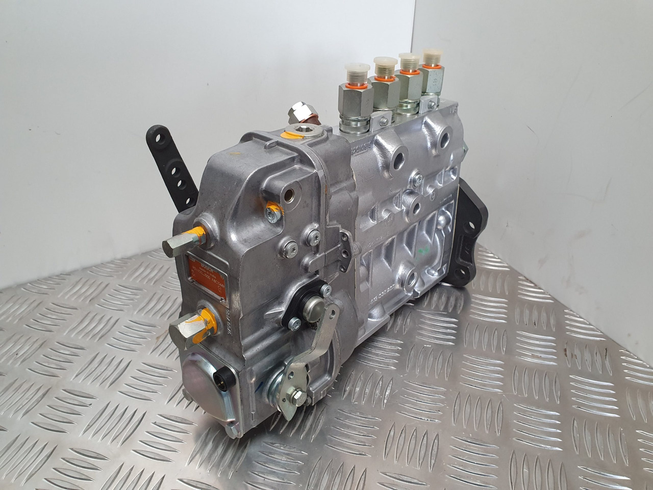 Motor i delovi za Građevinska mašina JCB 2DX Injection pump 333/y3578 Bosch: slika 2