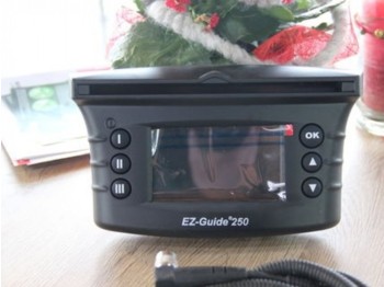 Steyr EZ-Guide 250 mit AG 15 Antenne - Sistem za navigaciju